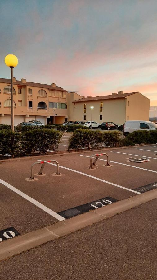 T2 Cabine Avec Tres Belle Vue Sur Le Port De Plaisance Leucate Bagian luar foto
